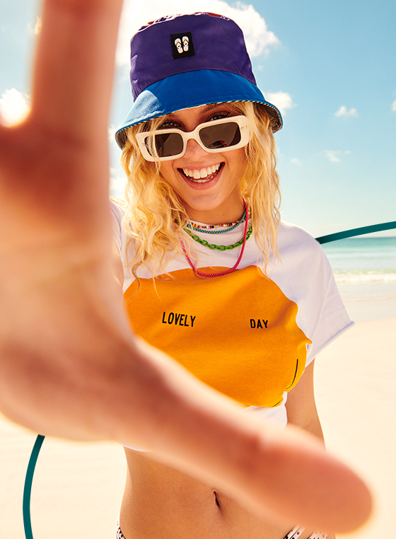 girl in hat