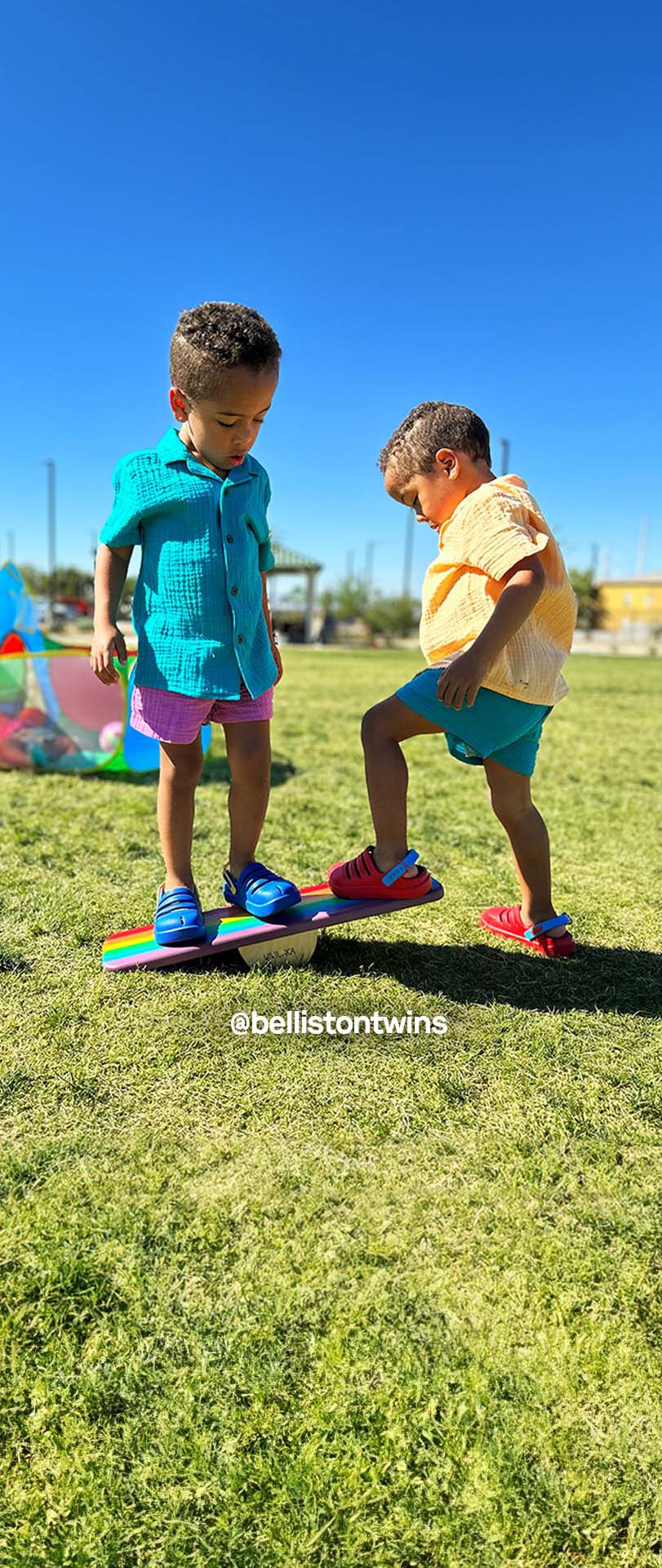 mom and child on beach in havaianas