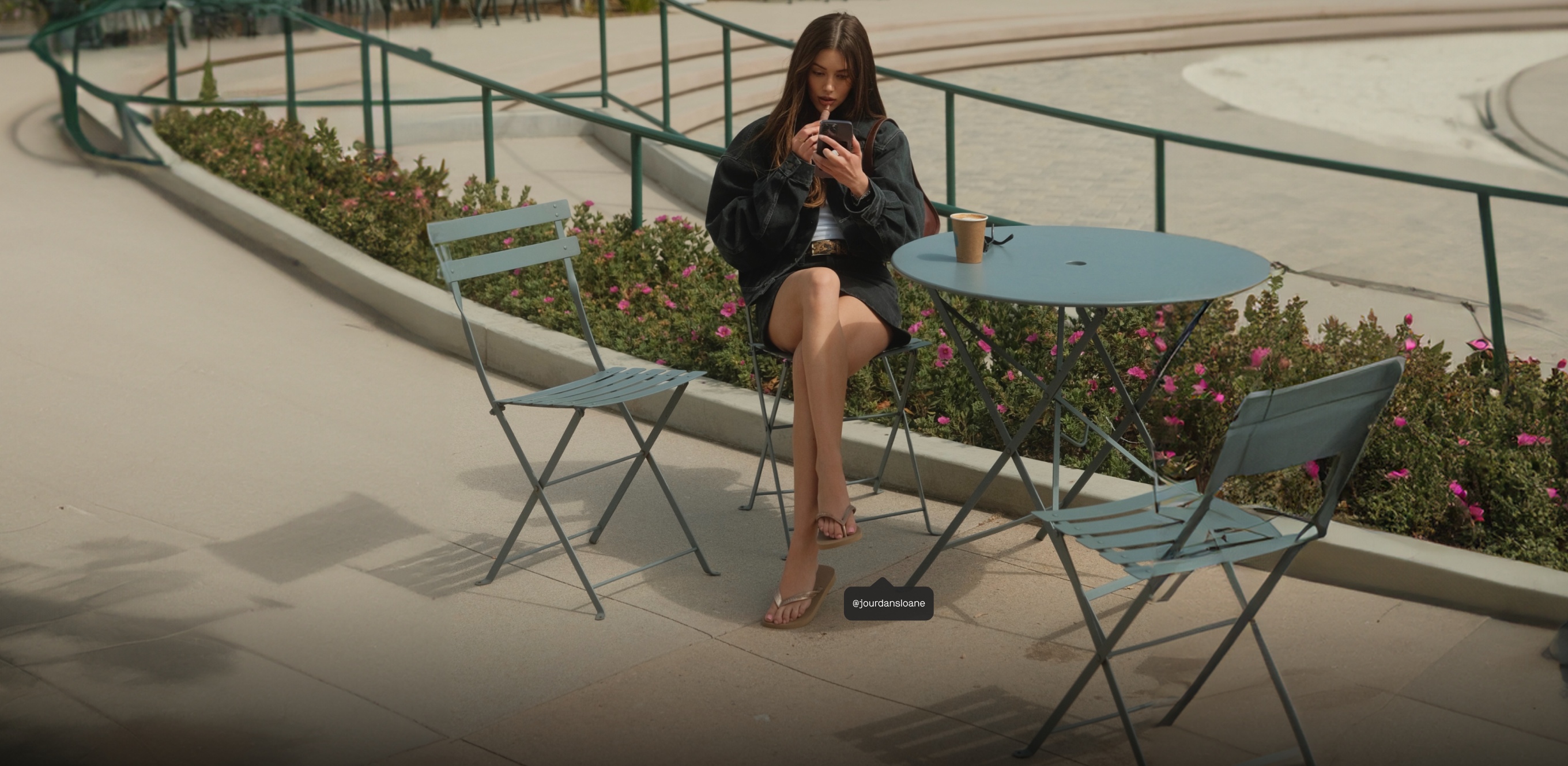 model jourdan sloane wearing havaianas flip flops